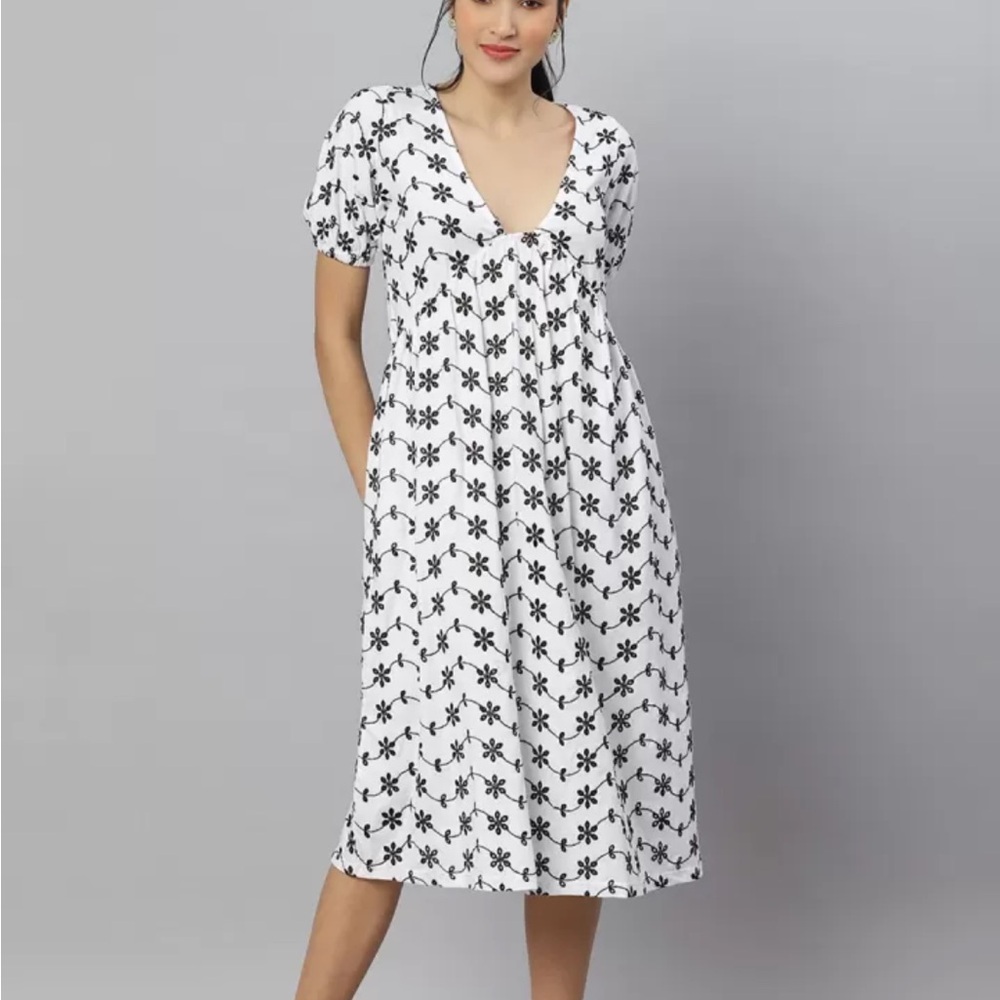 NWOT ASOS broderie v neck midi dress - Picture 5 of 10